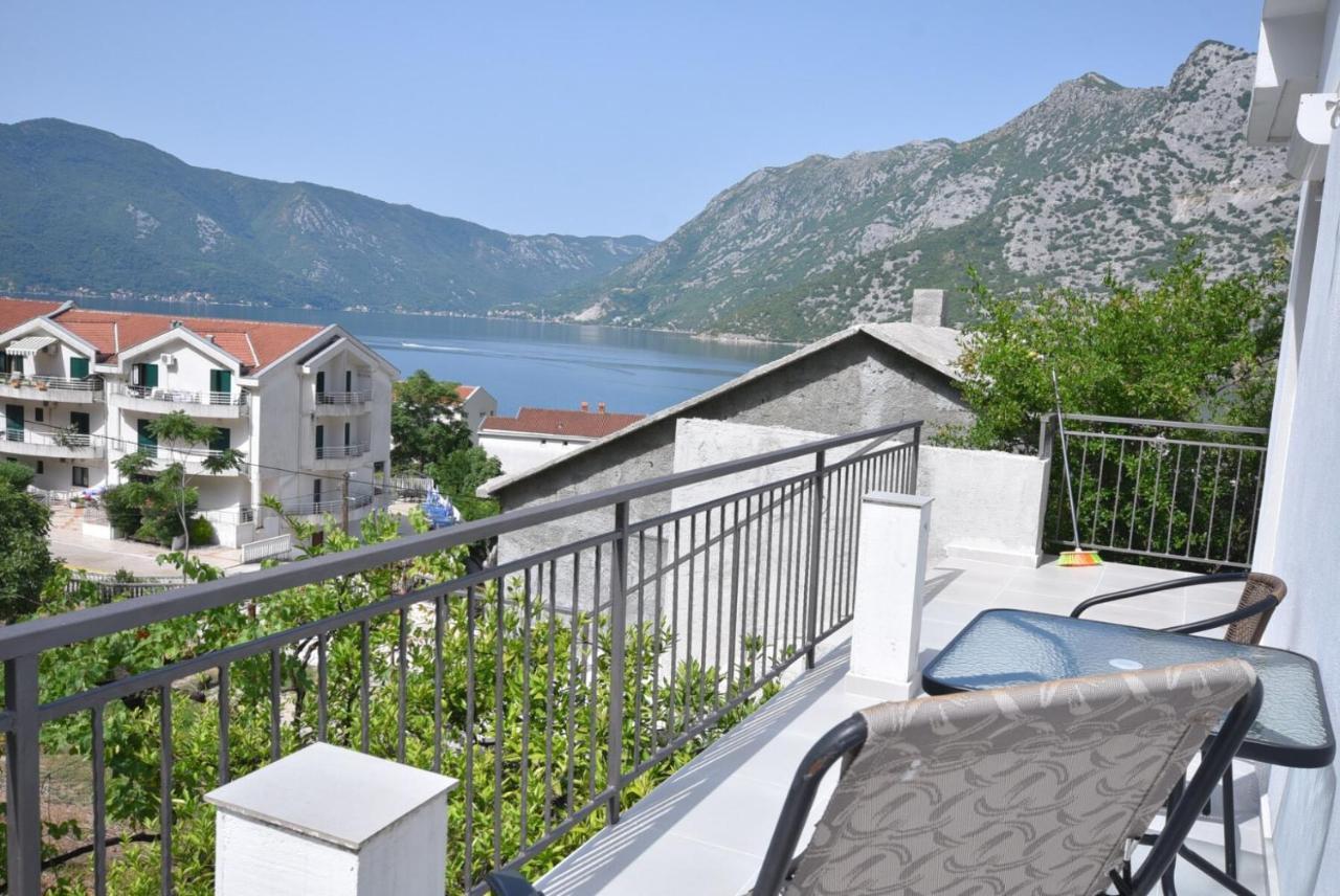 Subotic S Apartmani Risan Exterior foto