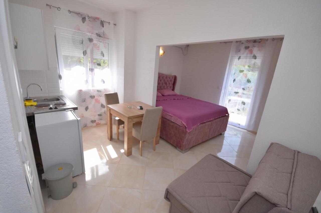 Subotic S Apartmani Risan Exterior foto